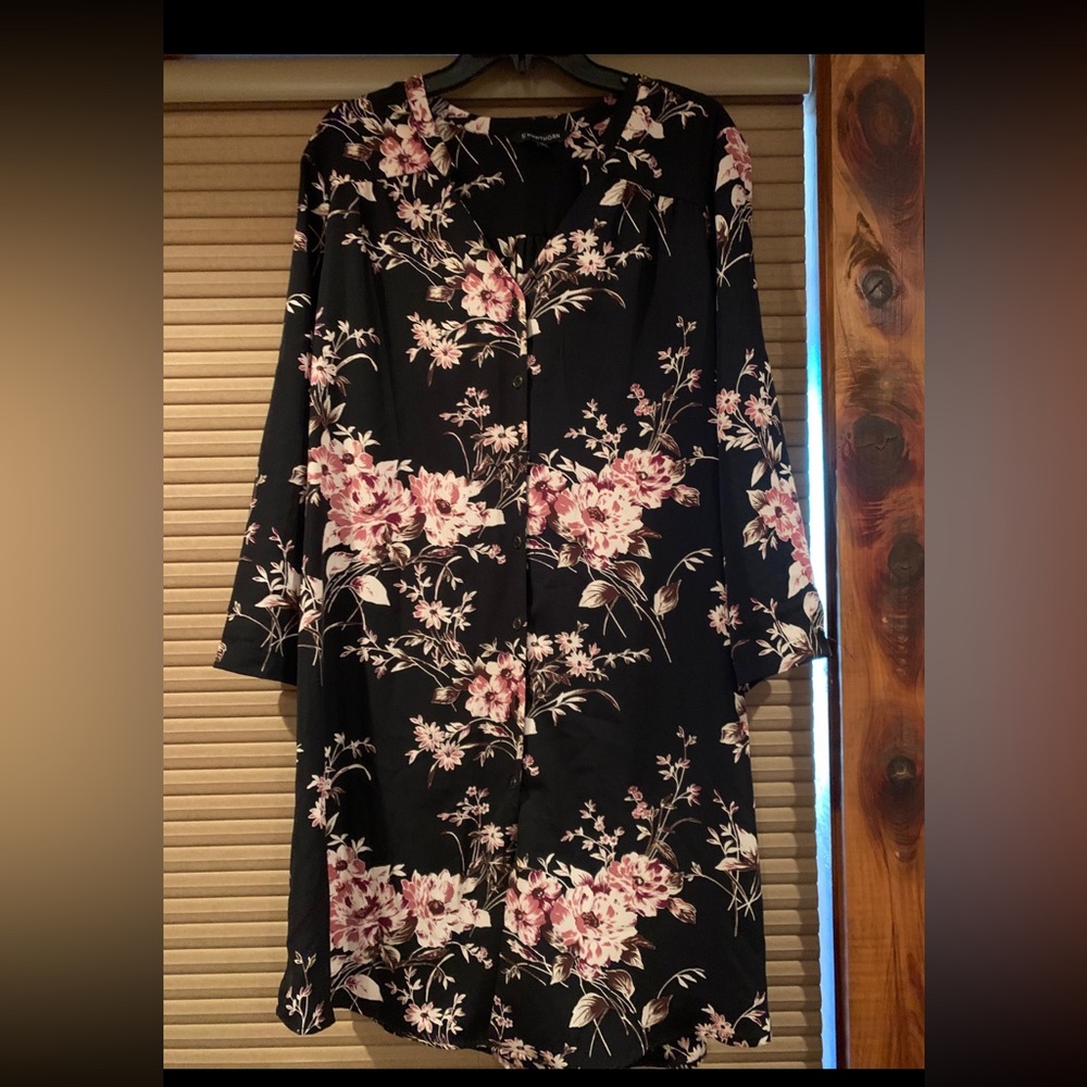 Women’s floral top